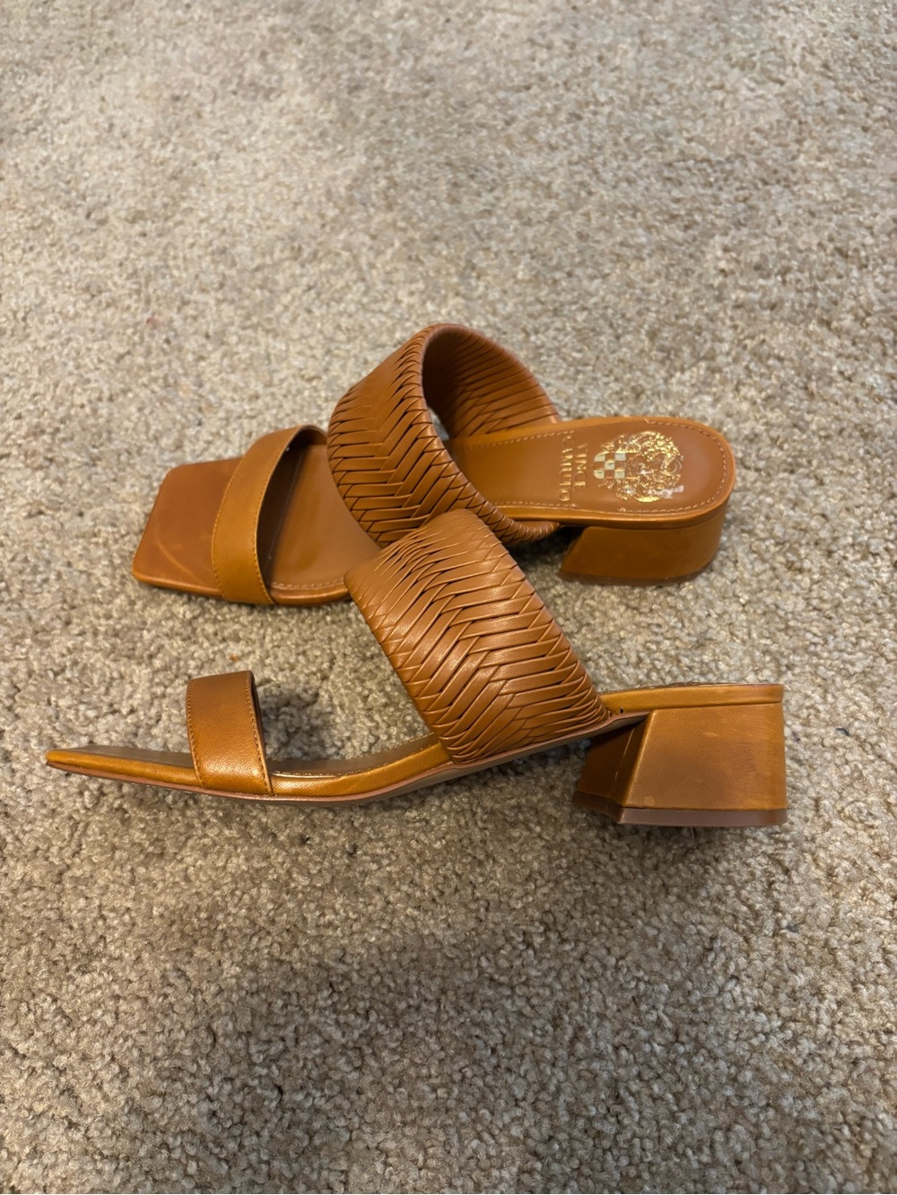 Vince camuto Women’s Tan Woven Strap Slide Sandals - Picture 2 of 3
